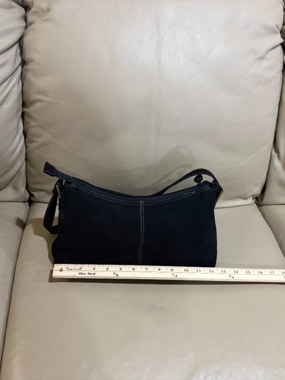 Liz Claiborne leather bag (Preowned) - Picture 13 of 14